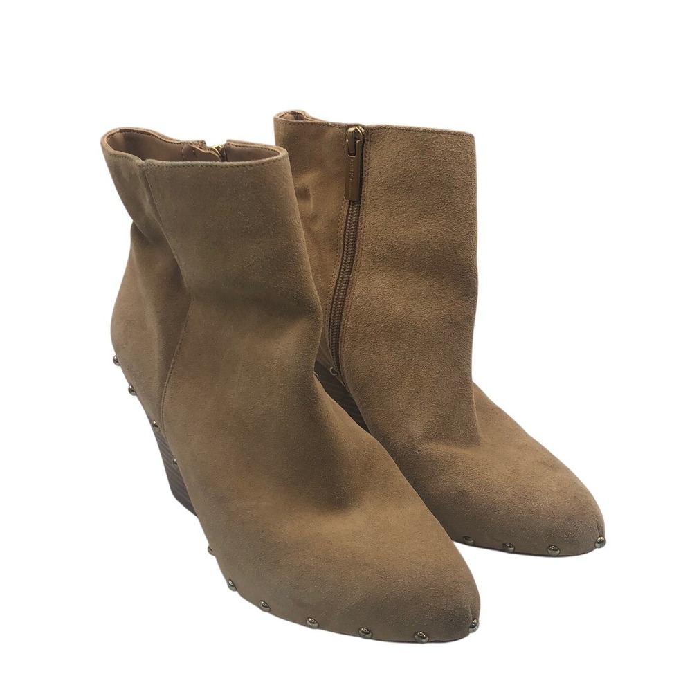 BCBG Women's Tan Suede Studded healed Ankle Boots Side Zip Heel 9.5M‎